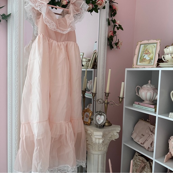 🌻NWOT cute pink off the shoulder puff dress 💗 - Picture 4 of 6